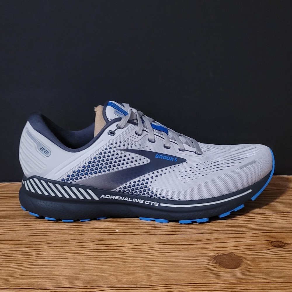 New Brooks Adrenaline GTS 22 athletic running shoes - Picture 11 of 11